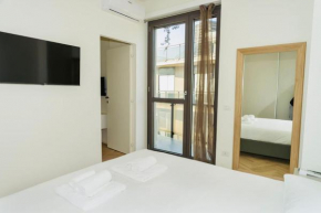 Sky View -Porta Nuova- Appartamento 2 con Balcone